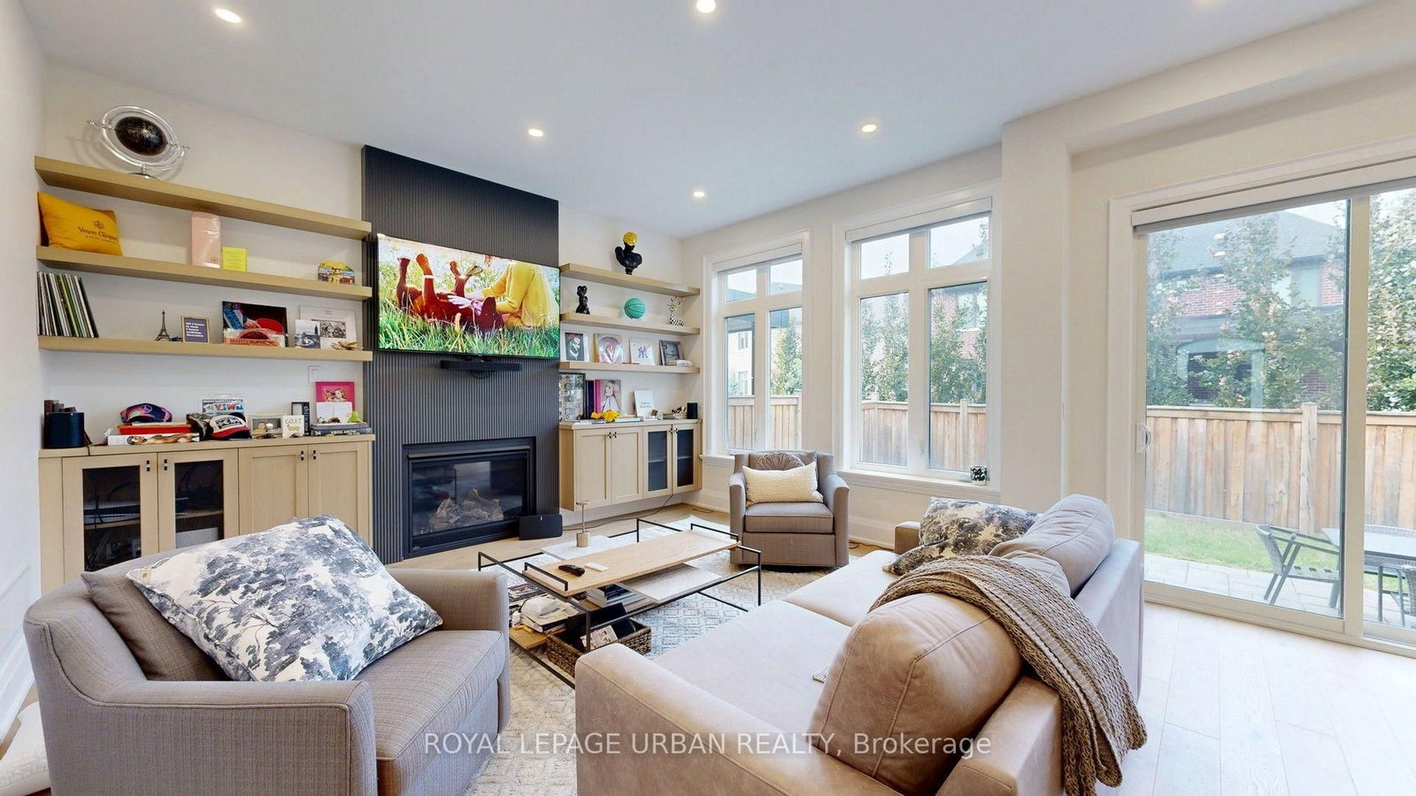 2540 St Clair Avenue E • Toronto, ON photo 19