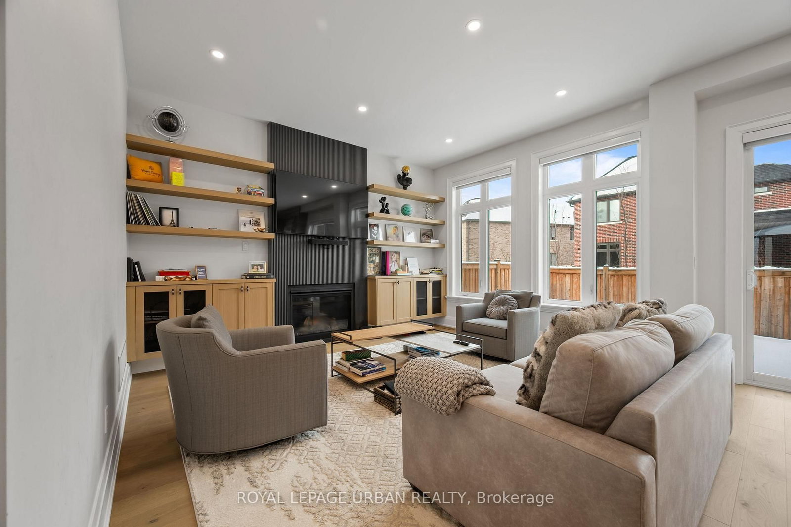 2540 St Clair Avenue E • Toronto, ON photo 20