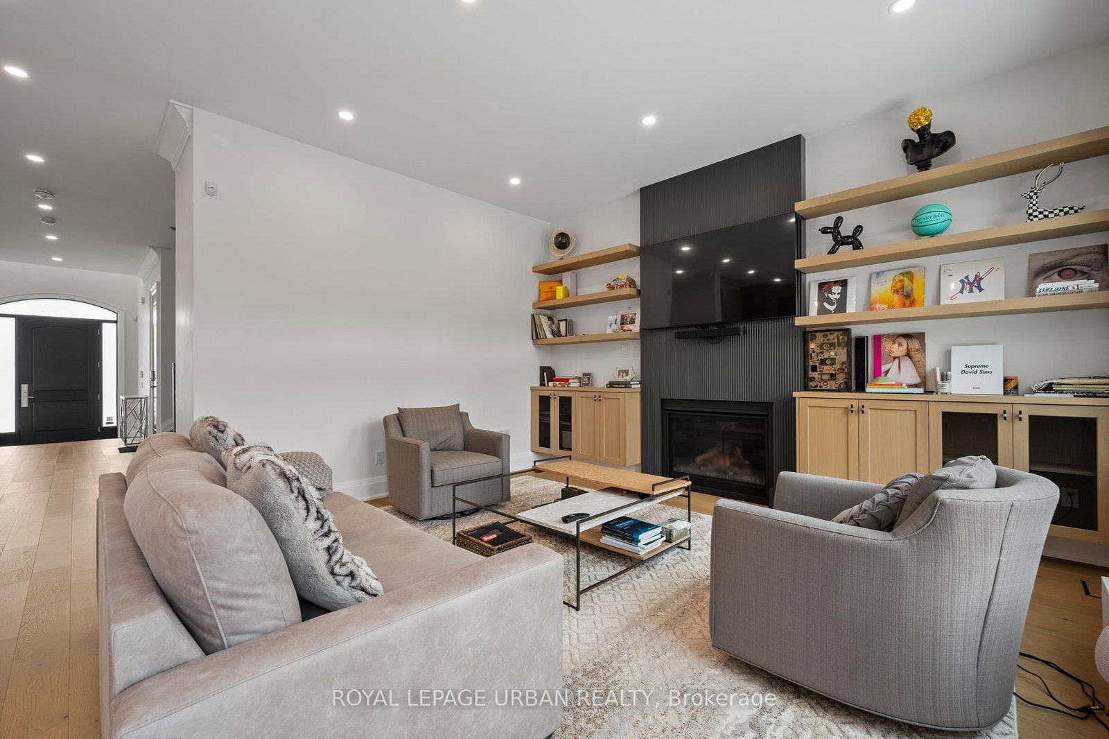 2540 St Clair Avenue E • Toronto, ON photo 22