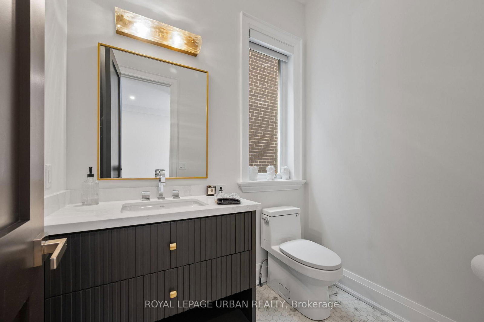 2540 St Clair Avenue E • Toronto, ON photo 23