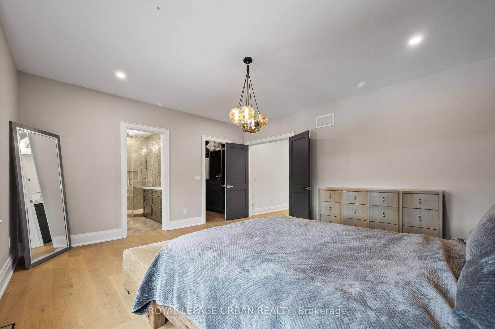 2540 St Clair Avenue E • Toronto, ON photo 26