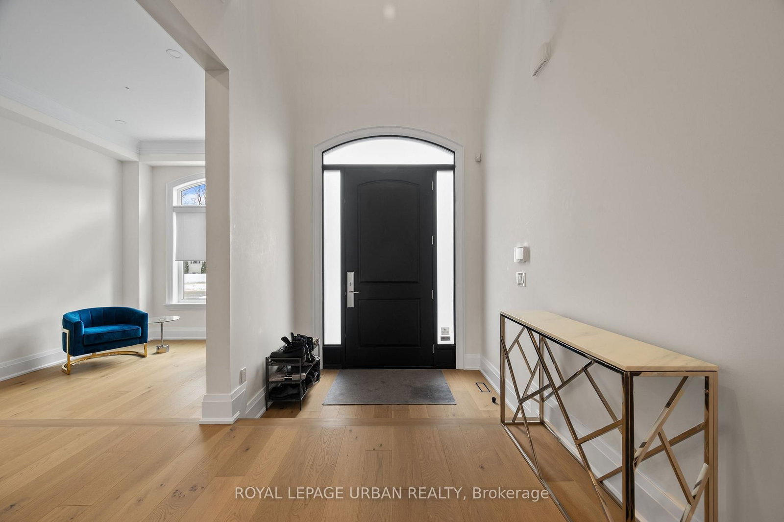 2540 St Clair Avenue E • Toronto, ON photo 3