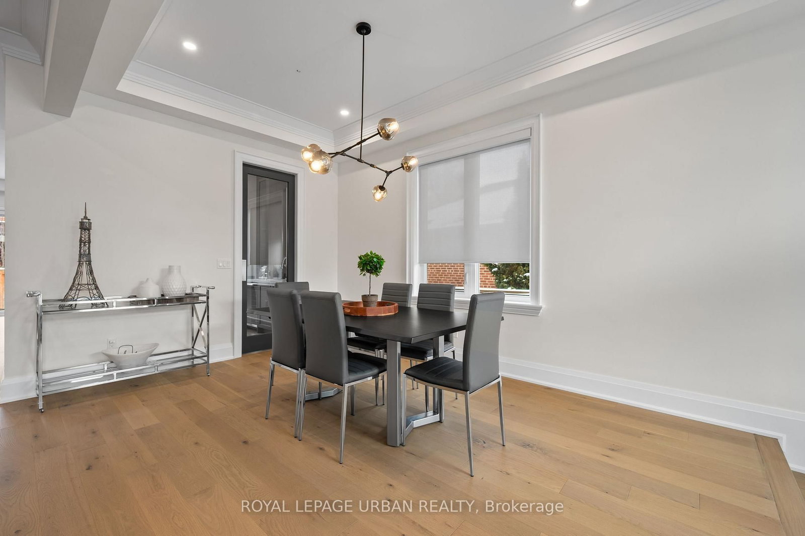 2540 St Clair Avenue E • Toronto, ON photo 8