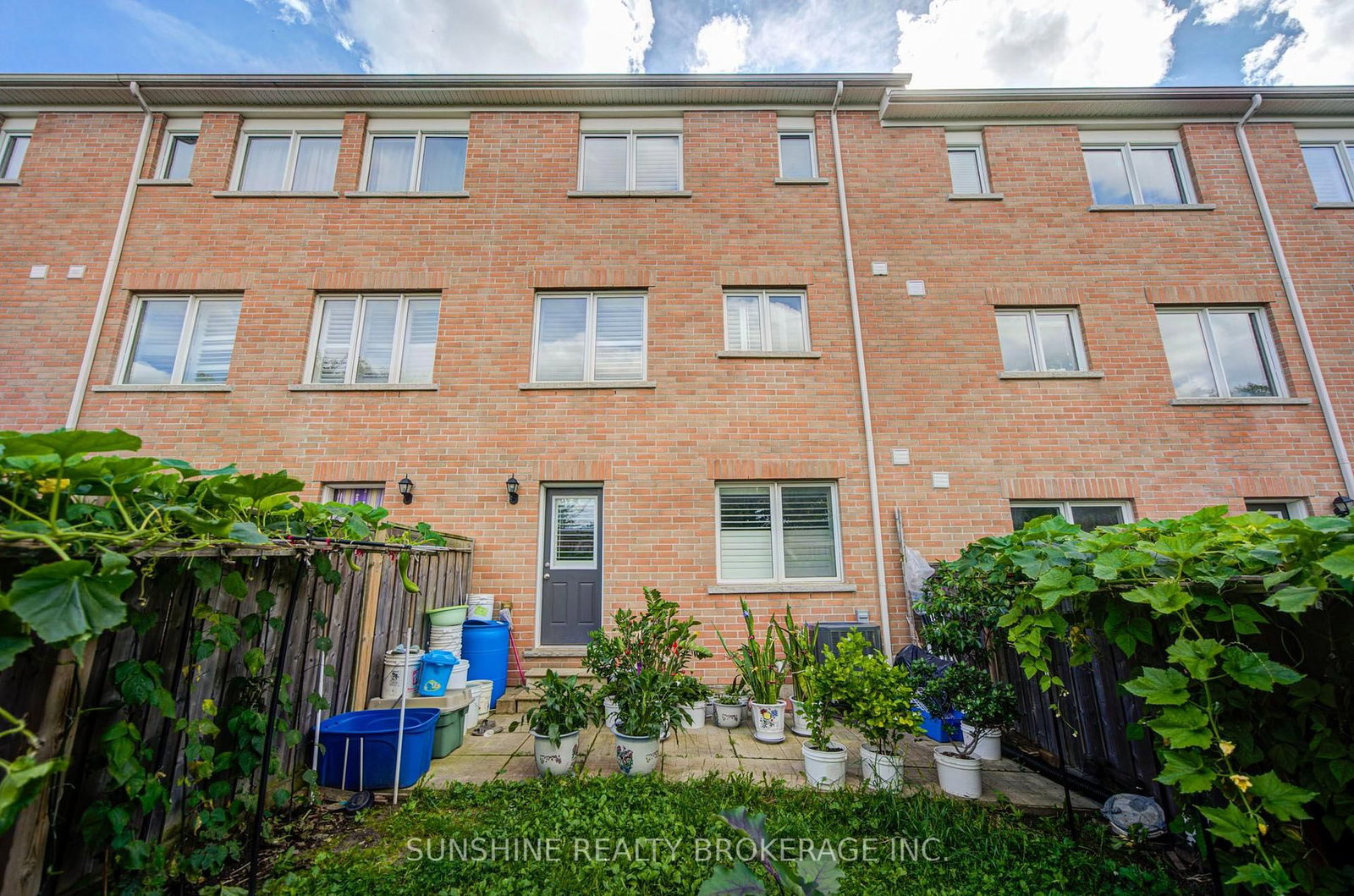 40 PRINGDALE GARDENS Circle • Toronto, ON photo 32