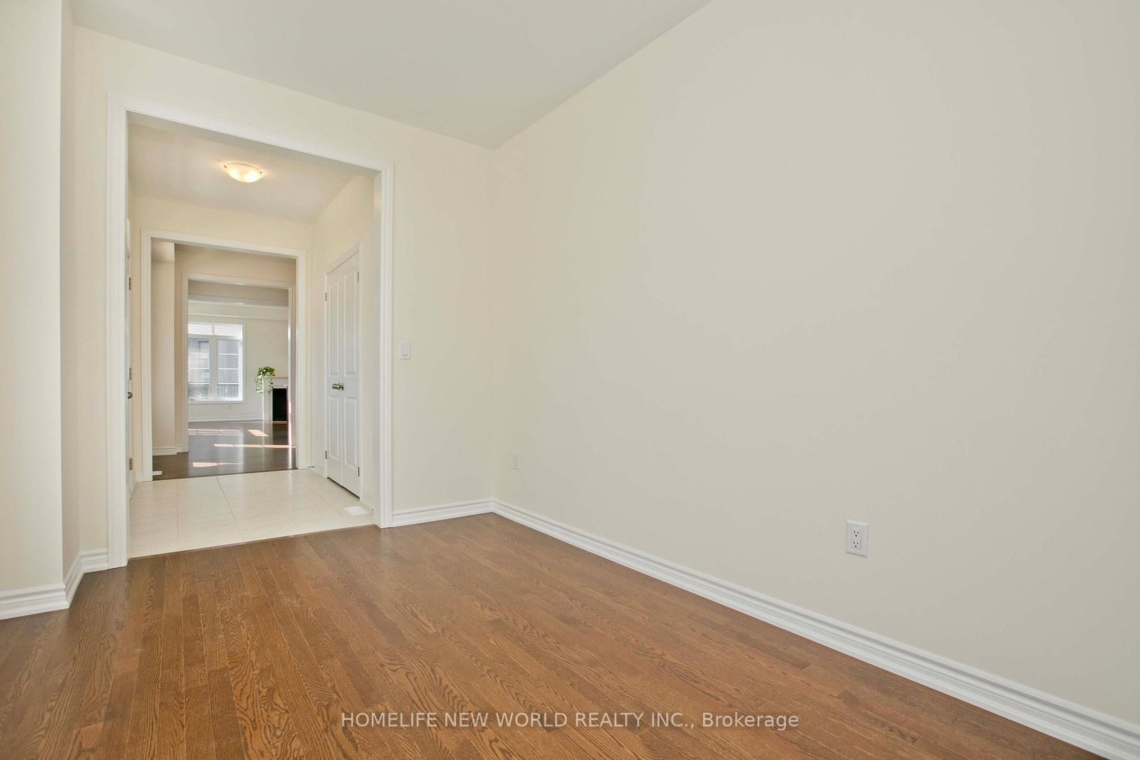 1864 Irish Moss Square • Pickering, ON photo 10