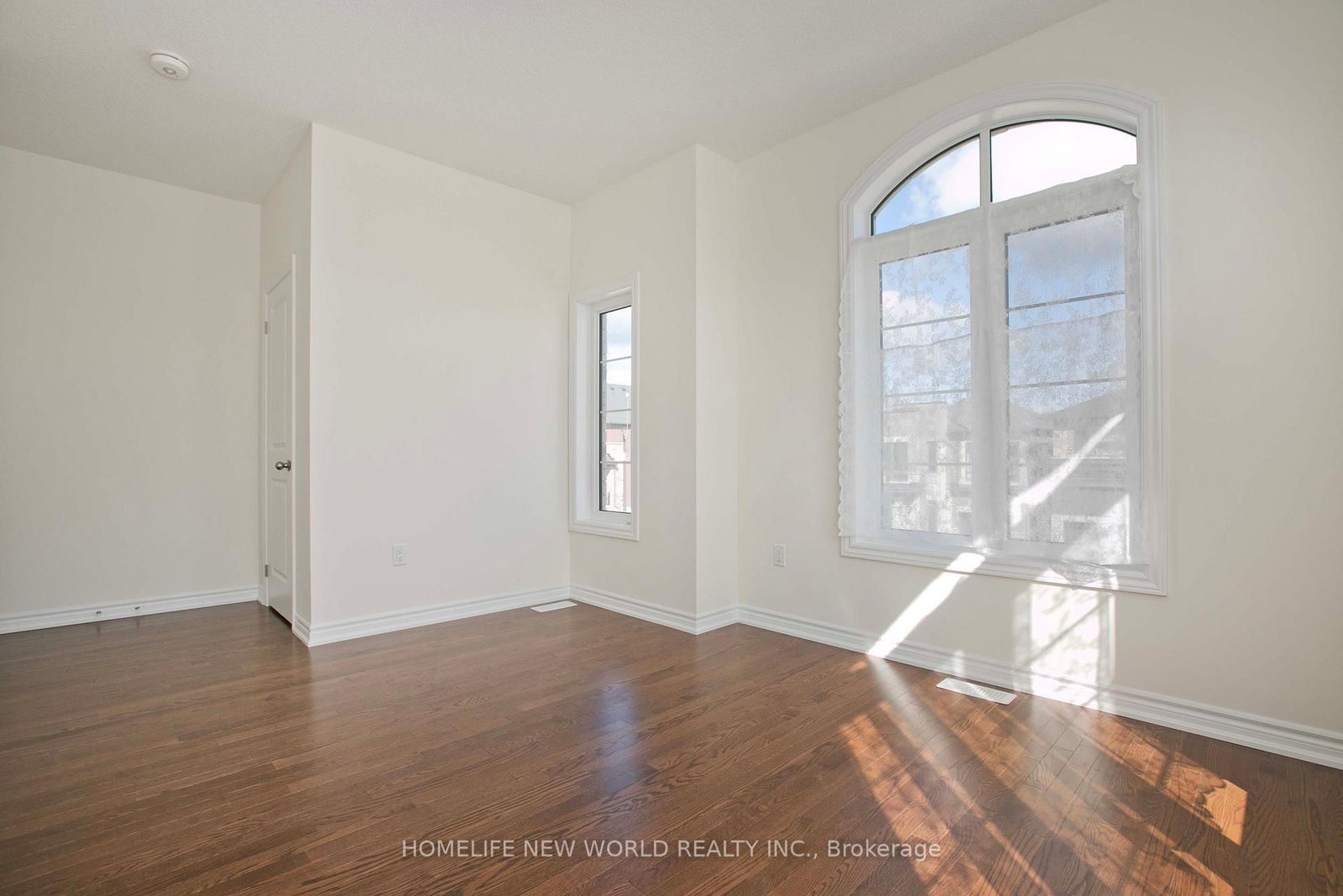 1864 Irish Moss Square • Pickering, ON photo 23