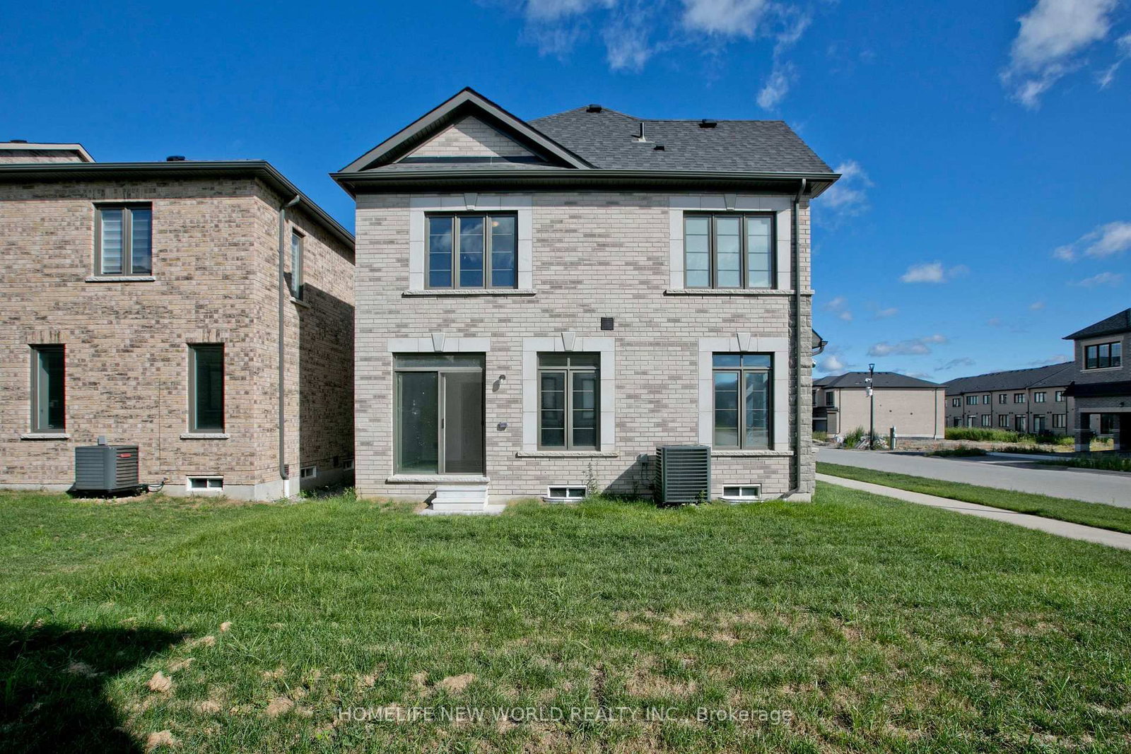 1864 Irish Moss Square • Pickering, ON photo 30