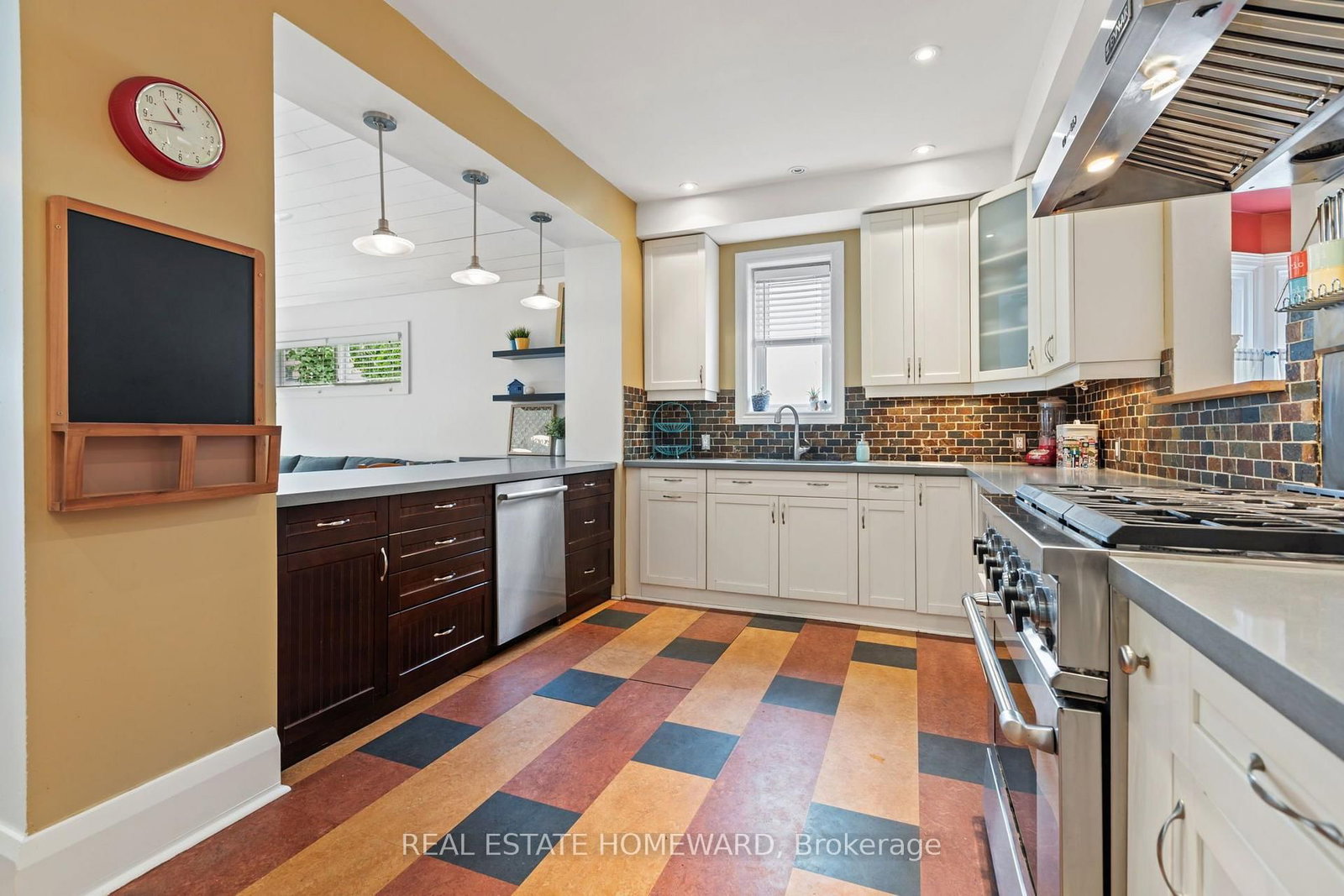 68 Elmer Avenue • Toronto, ON photo 15