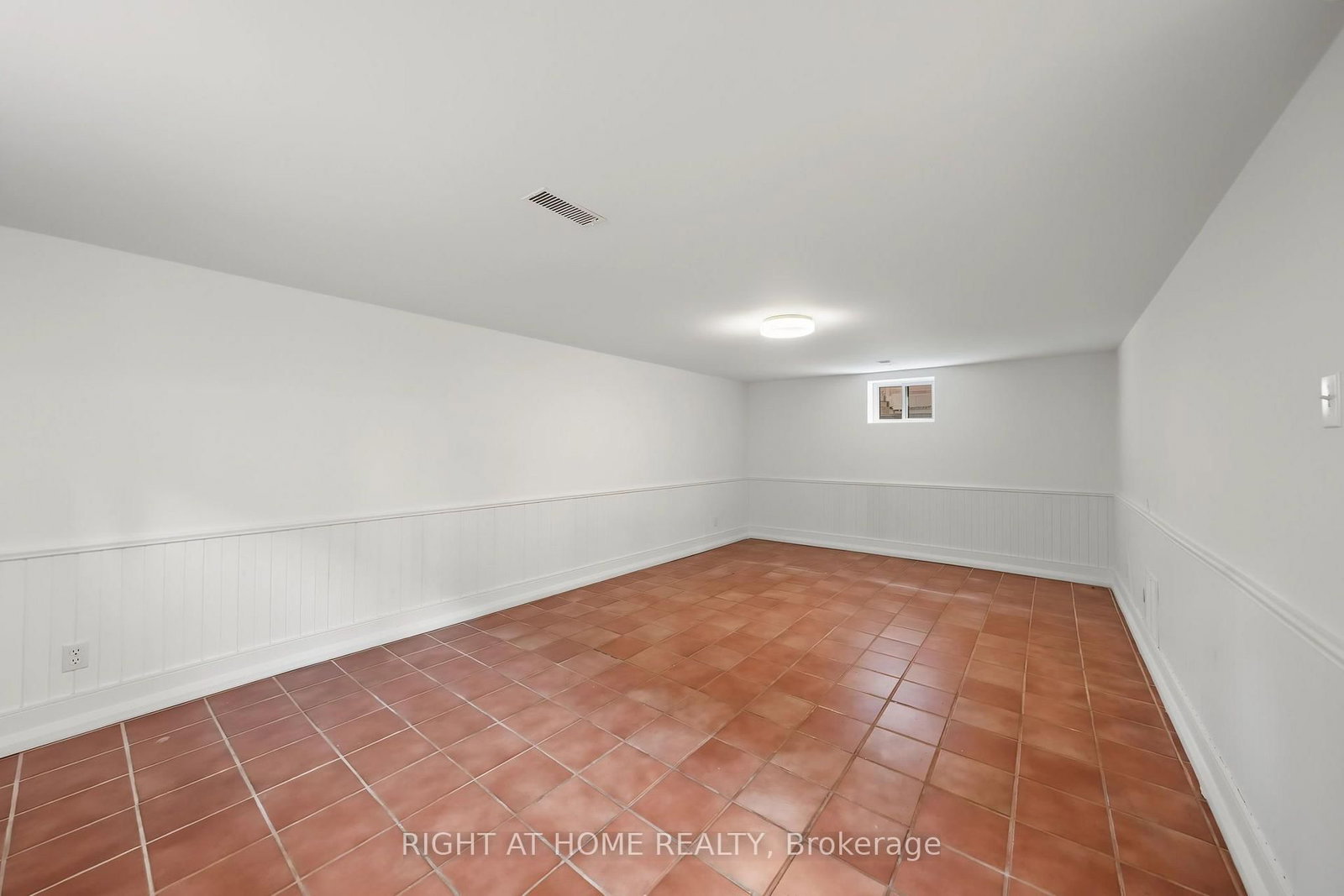 1008 Kennedy Road • Toronto, ON photo 23