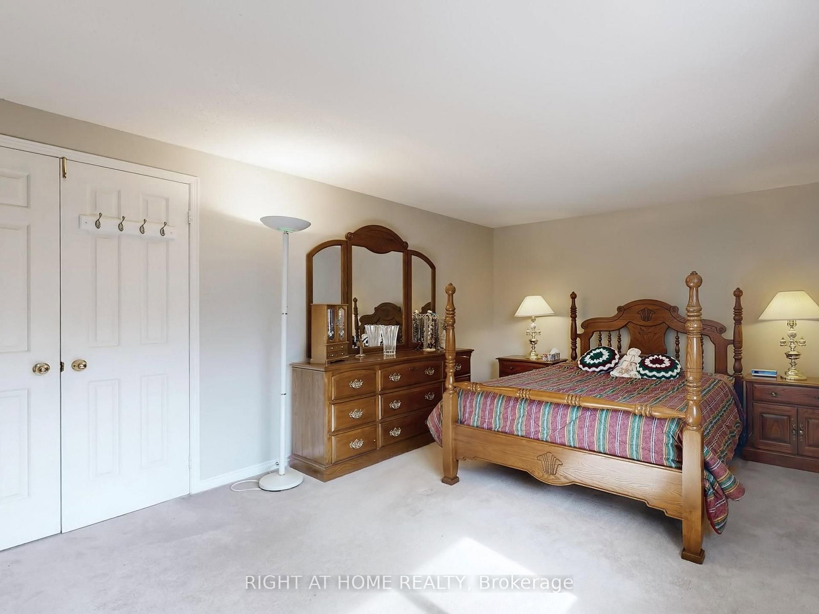 531 Steeple Hill • Pickering, ON photo 18
