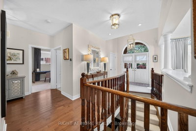 8 Branthaven Court • Whitby, ON photo 7