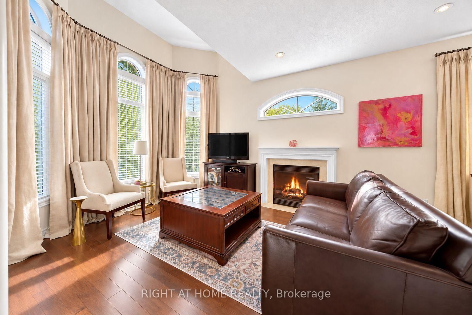 8 Branthaven Court • Whitby, ON photo 8