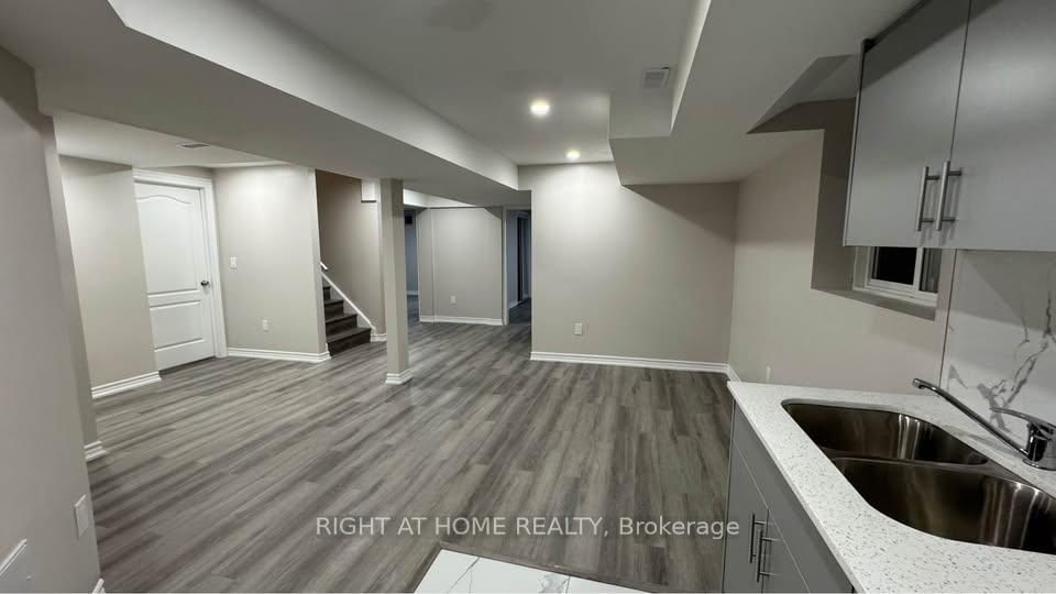 Lower - 1843 Grandview Street N, Oshawa 5