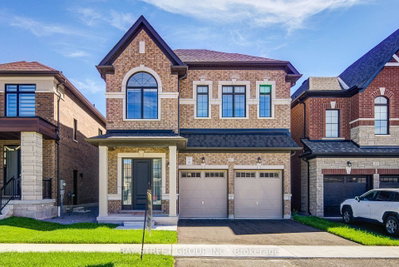 427 Coronation Road • Whitby, ON photo 2