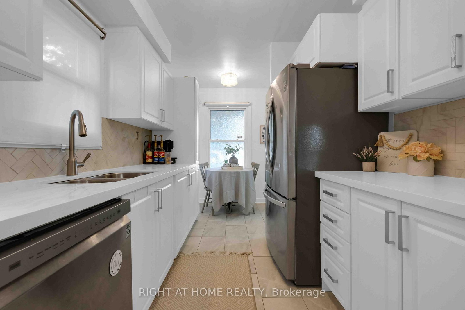 1055 Central Park Boulevard N • ##4 • Oshawa, ON photo 4