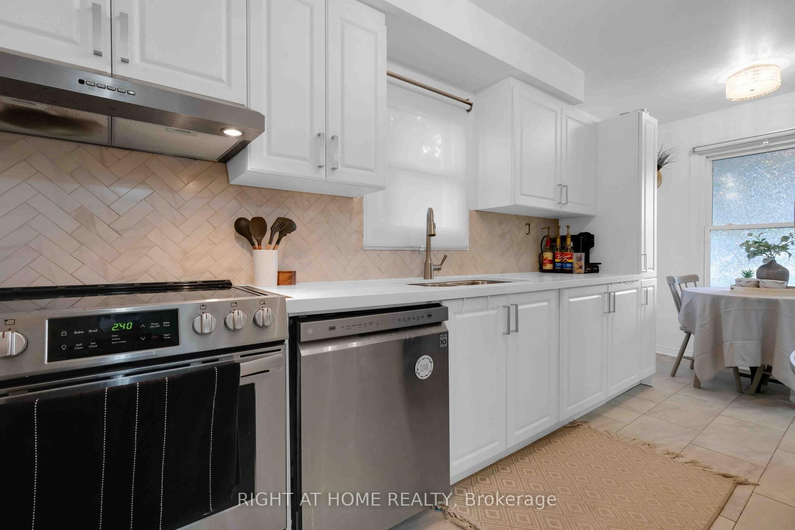 1055 Central Park Boulevard N • ##4 • Oshawa, ON photo 5