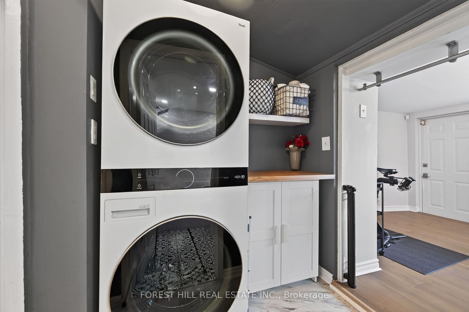 1040 Woodbine Avenue • Toronto, ON photo 19
