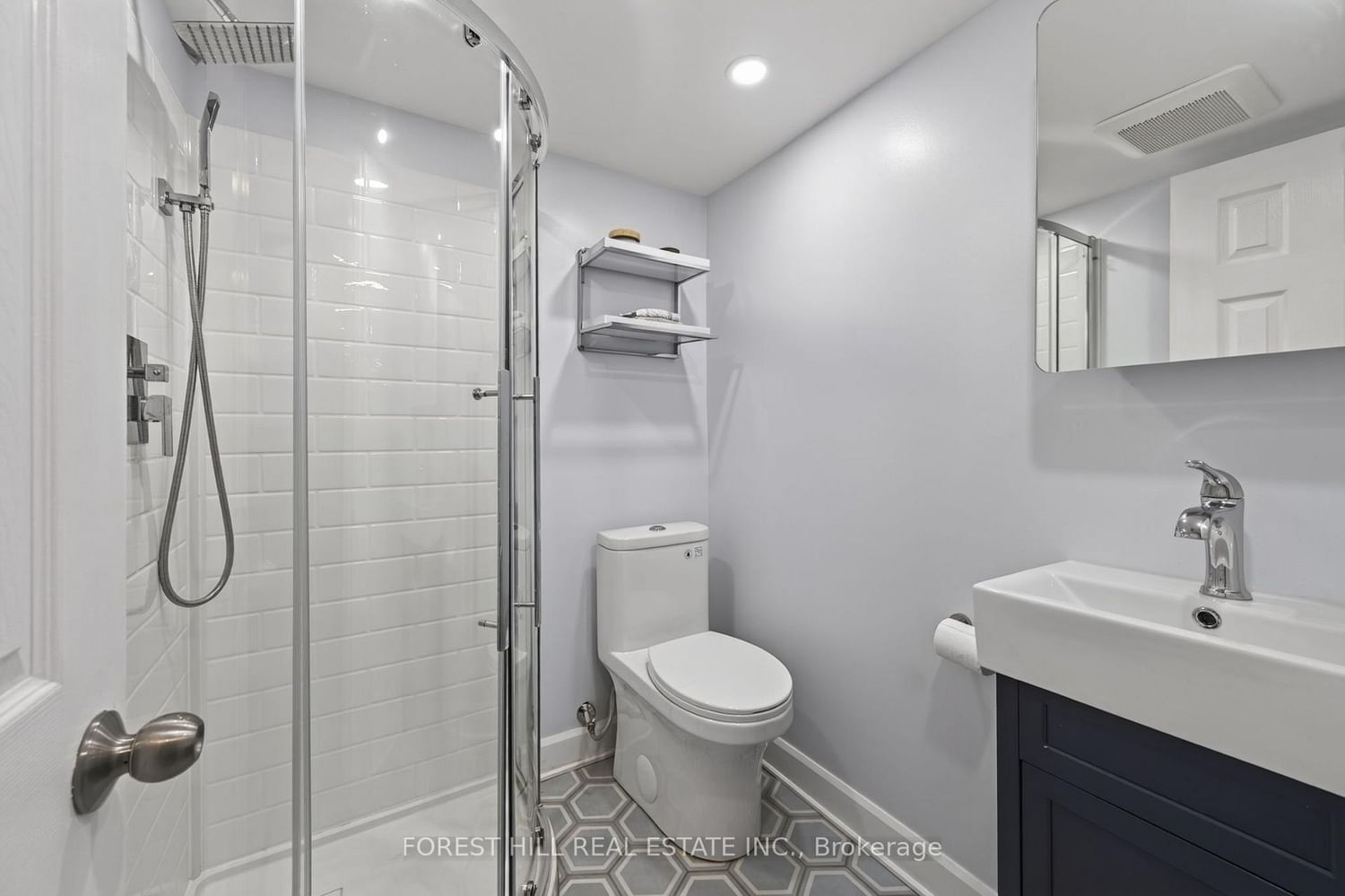 1040 Woodbine Avenue • Toronto, ON photo 35