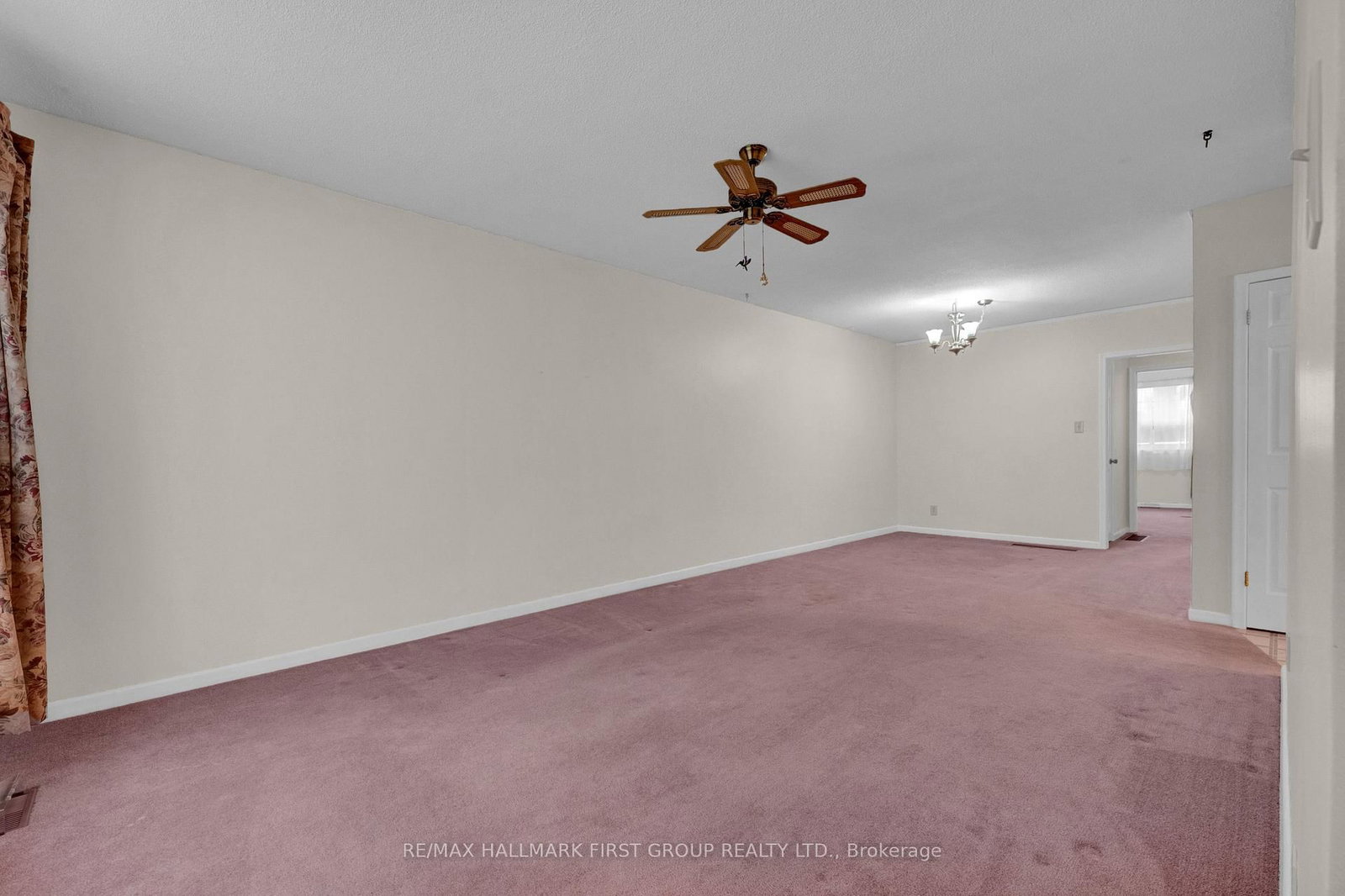 35 Tulloch Drive • Ajax, ON photo 8