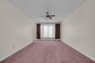 35 Tulloch Drive • Ajax, ON photo 9