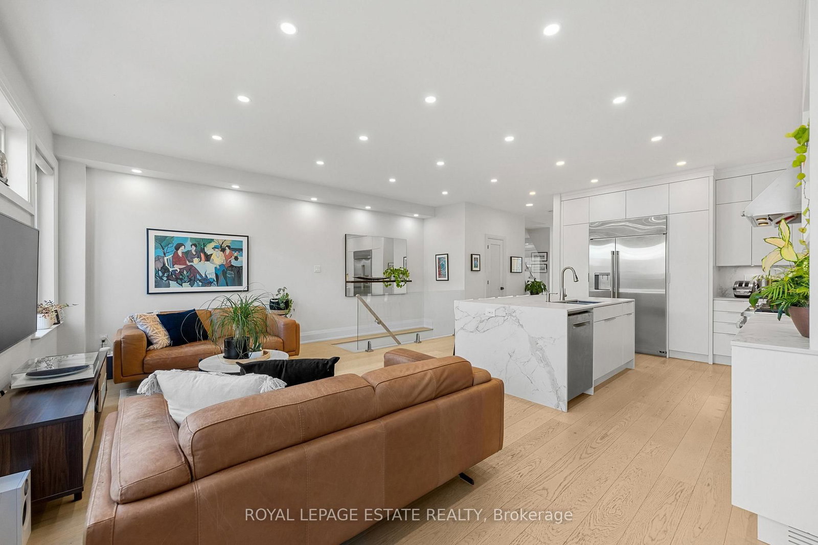 95 Boardwalk Drive • Toronto, ON photo 13