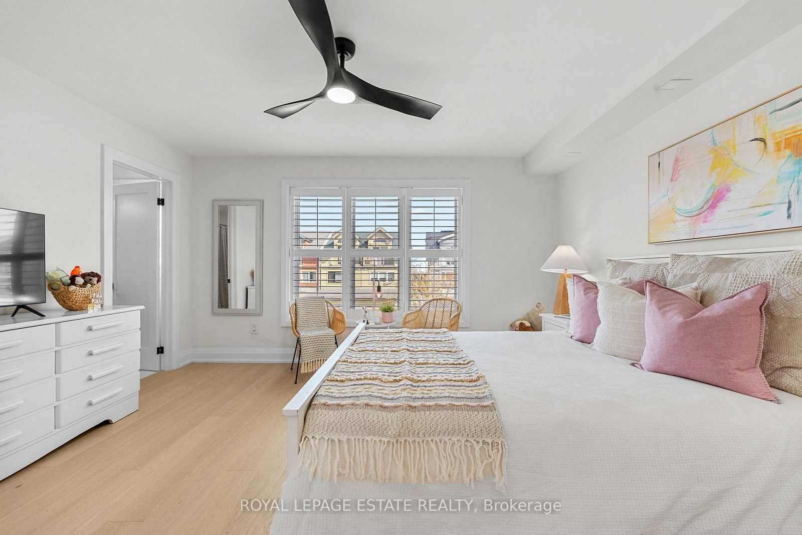 95 Boardwalk Drive • Toronto, ON photo 18