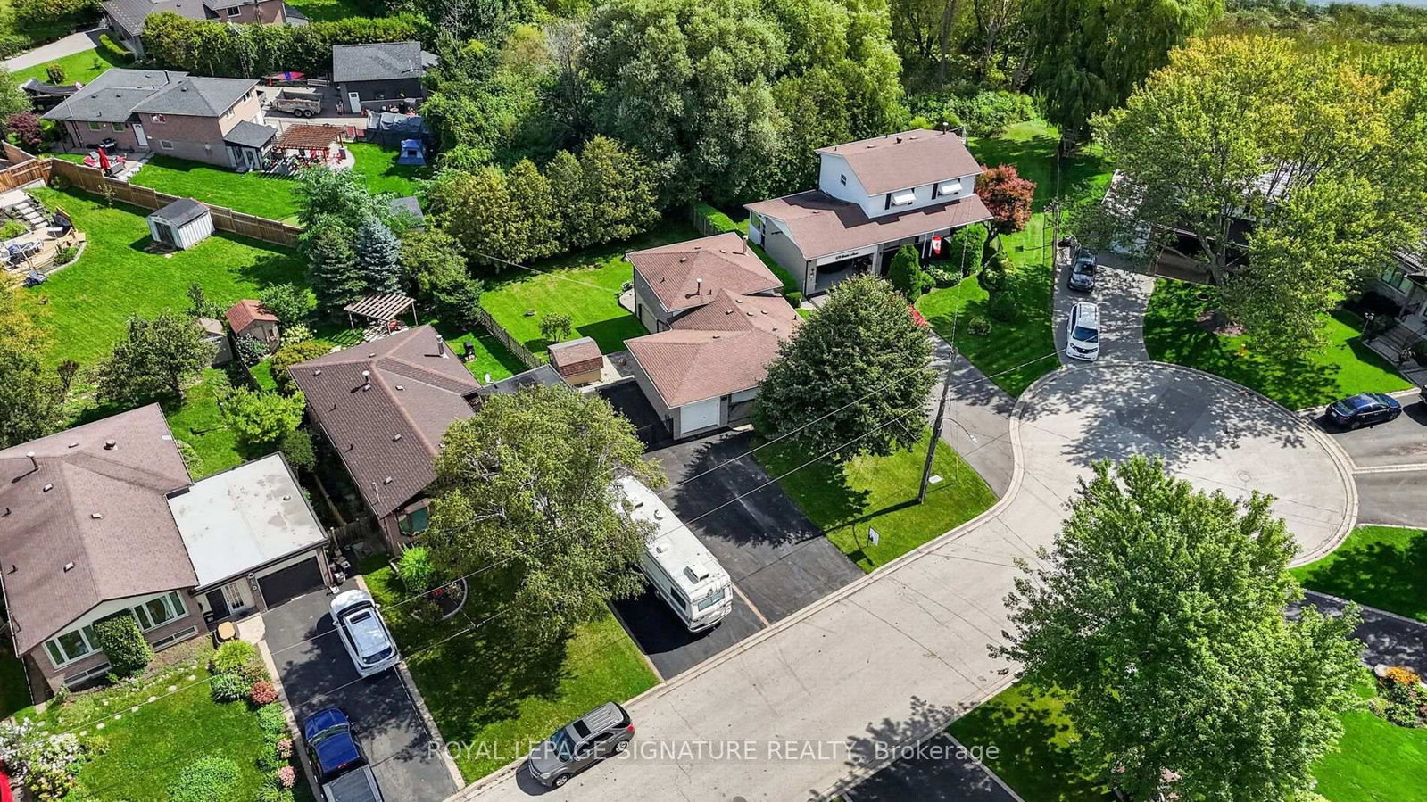 681 Balaton Avenue • Pickering, ON photo 5