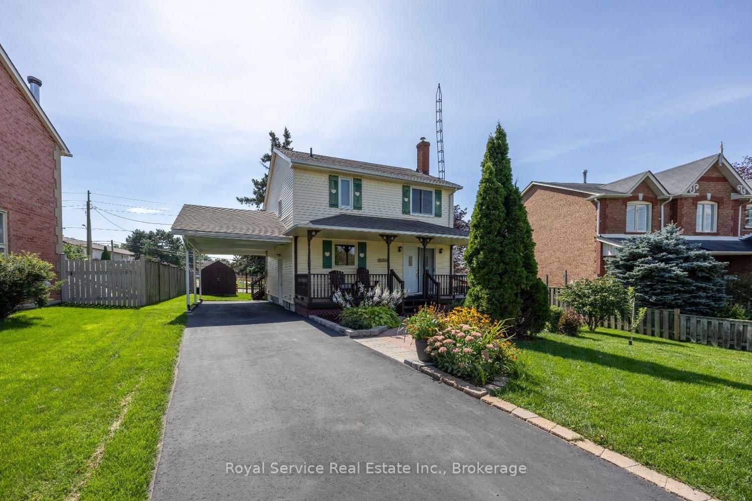 627 Whistler Drive • Oshawa, ON photo 3