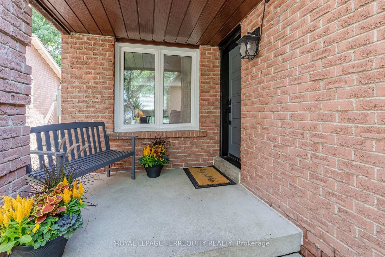 19 Brocklesby Crescent • Ajax, ON photo 3