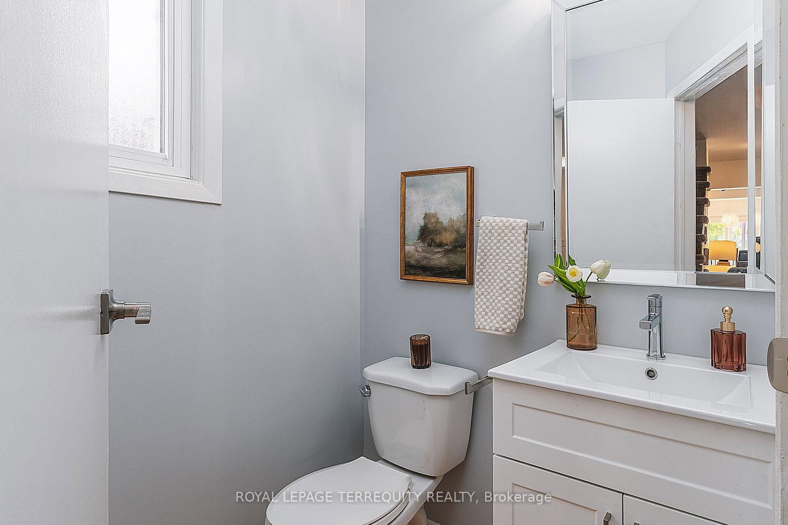 19 Brocklesby Crescent • Ajax, ON photo 4