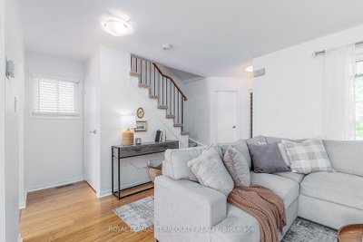 19 Brocklesby Crescent • Ajax, ON photo 7
