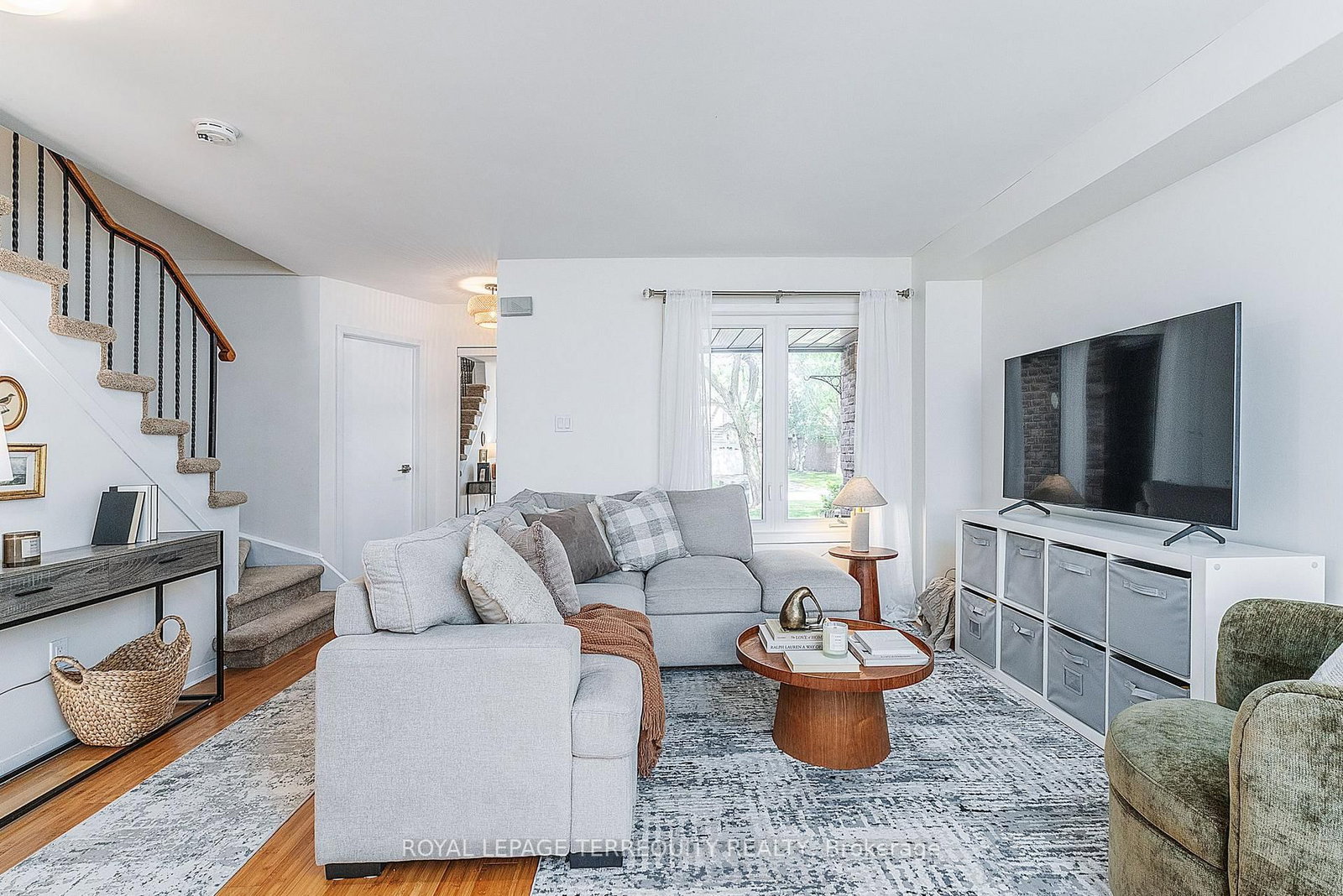 19 Brocklesby Crescent • Ajax, ON photo 8
