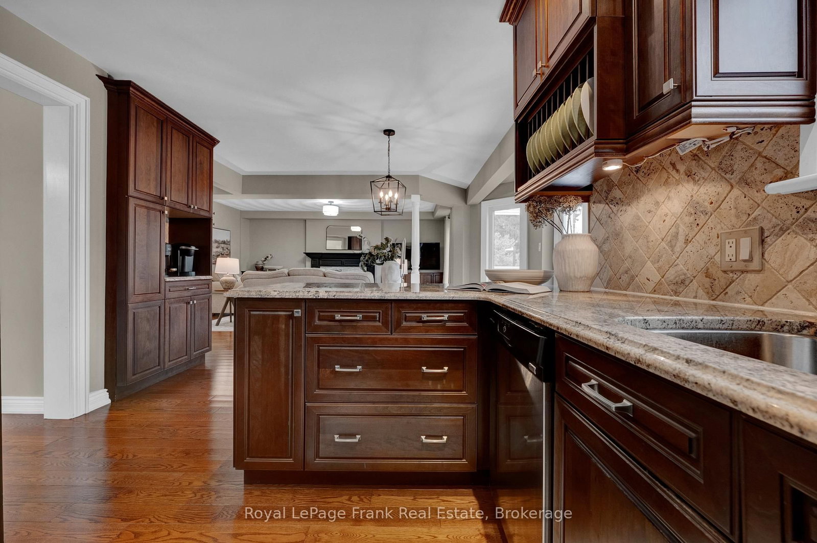 37 Living Court • Clarington, ON photo 14