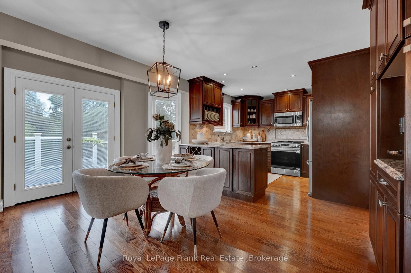 37 Living Court • Clarington, ON photo 15