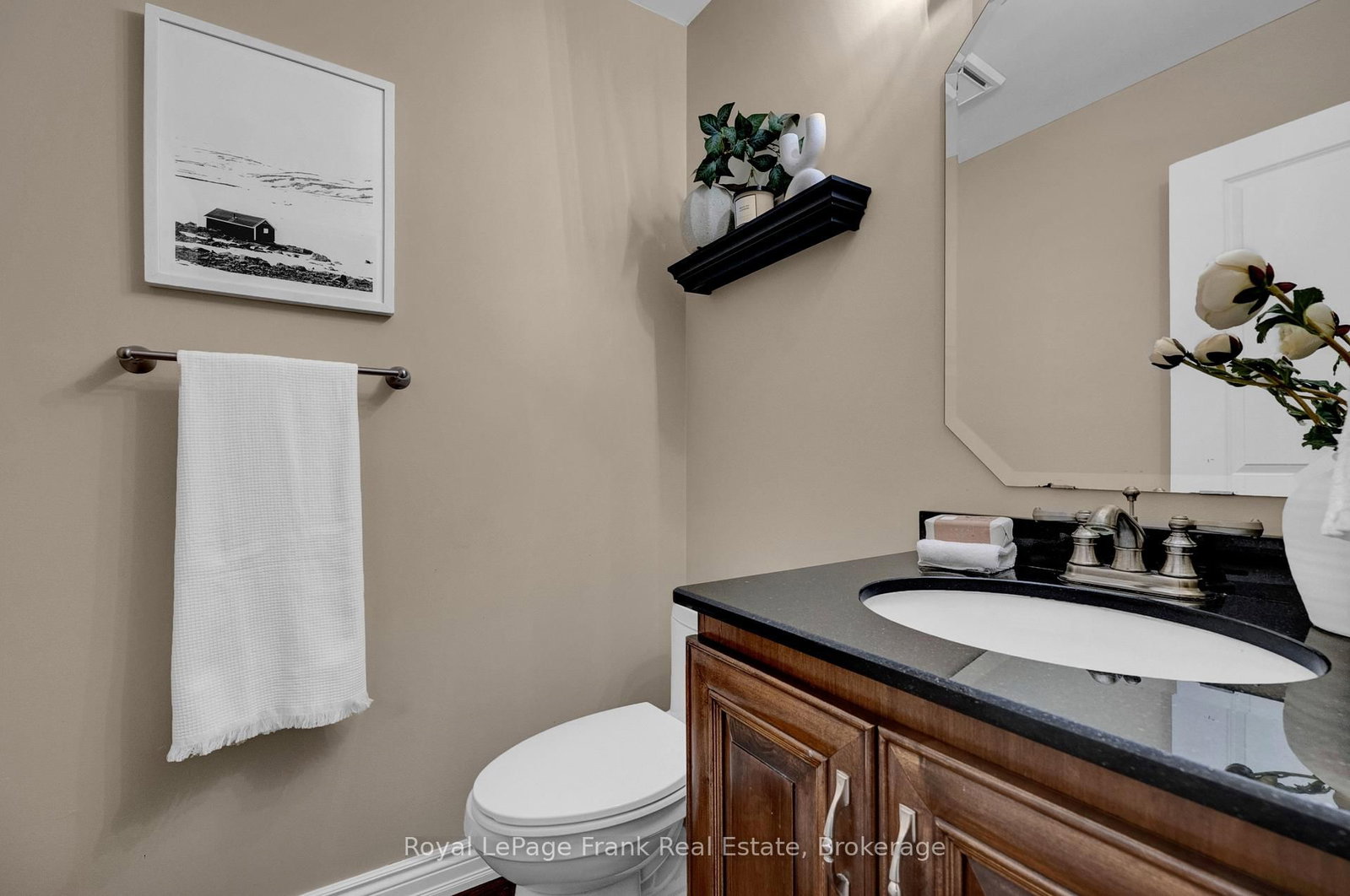 37 Living Court • Clarington, ON photo 22