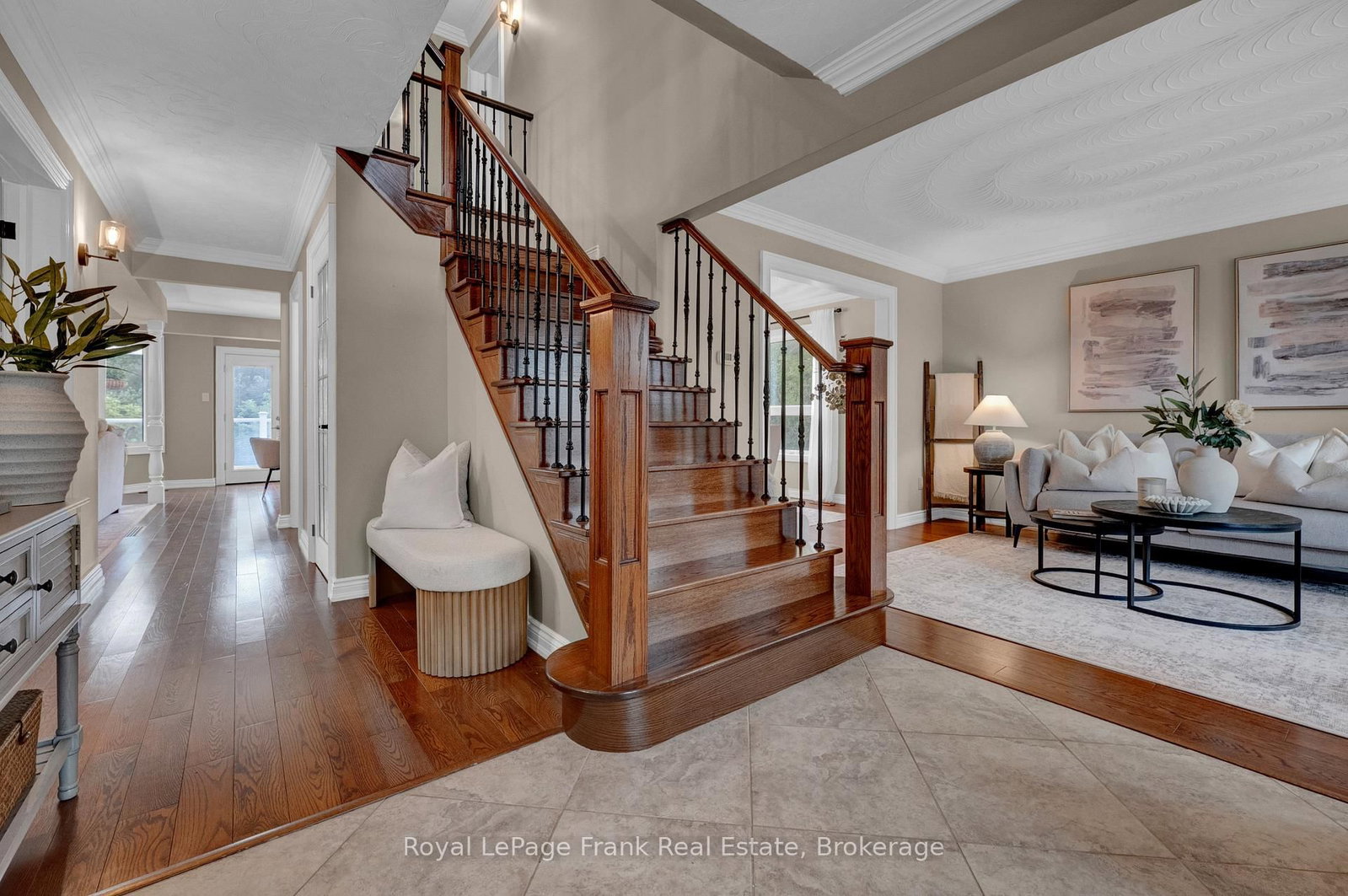 37 Living Court • Clarington, ON photo 3