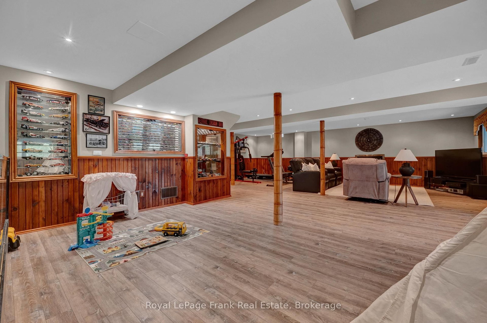 37 Living Court • Clarington, ON photo 41