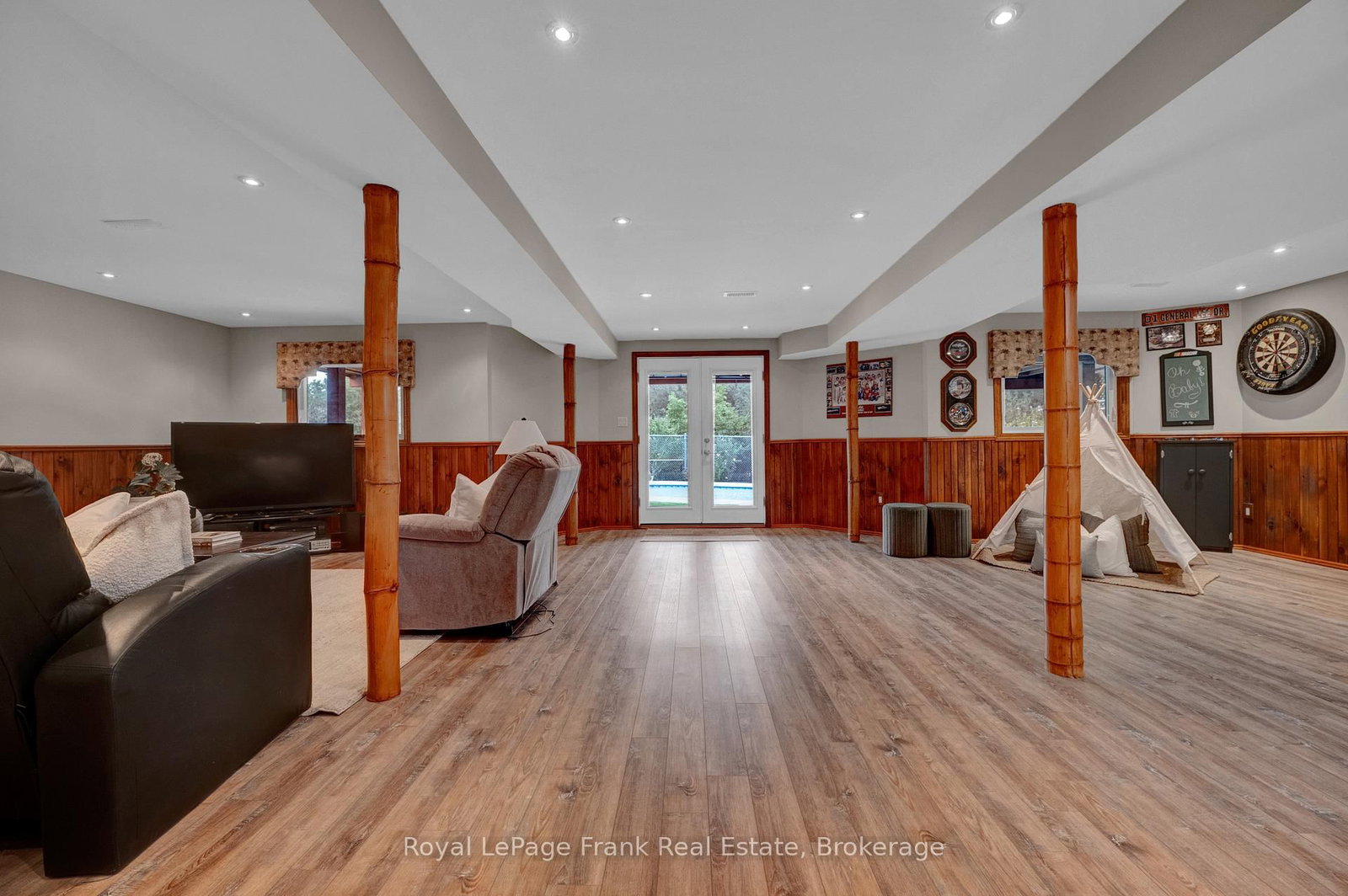37 Living Court • Clarington, ON photo 42