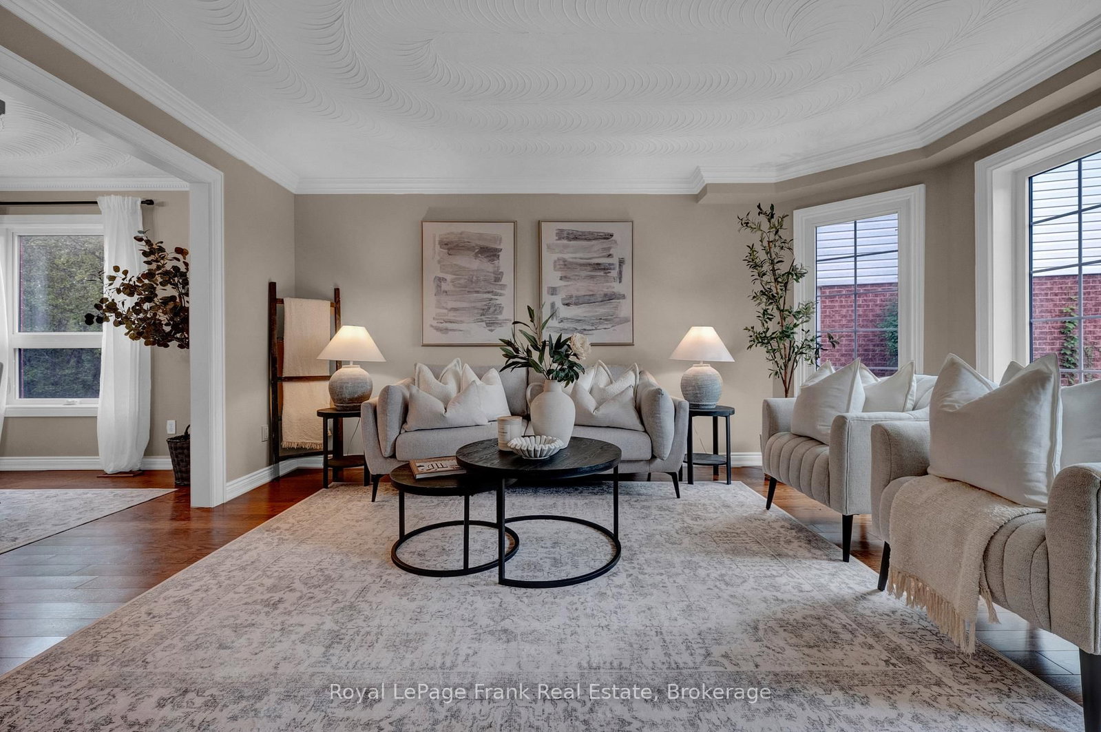 37 Living Court • Clarington, ON photo 5