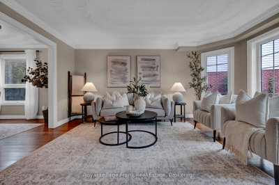 37 Living Court • Clarington, ON photo 5