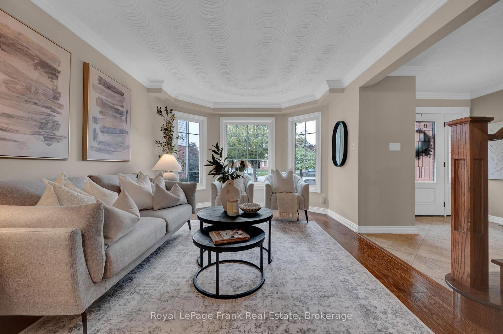 37 Living Court • Clarington, ON photo 8