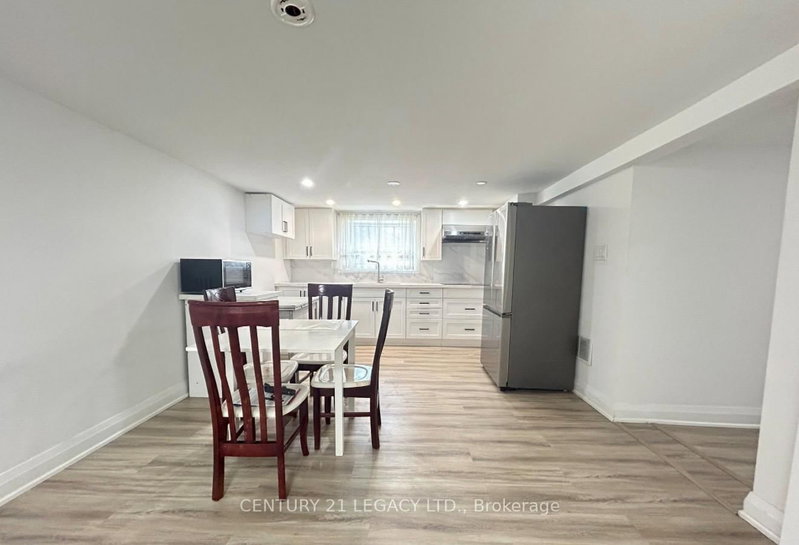 68 Singleton Road
