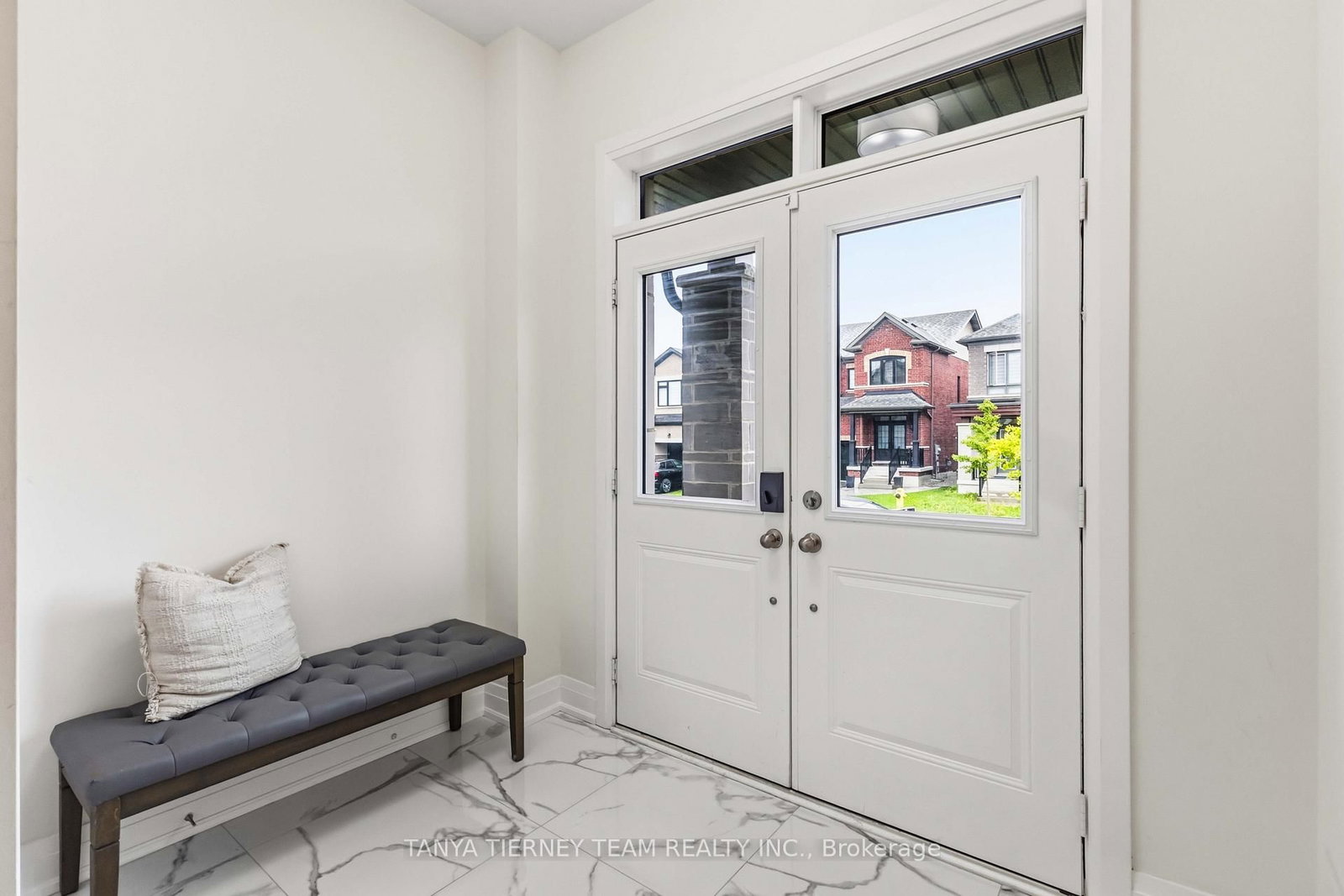 29 Vickery Street • Whitby, ON photo 5