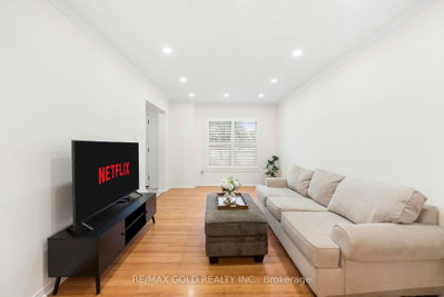 299 Delaney Drive • Ajax, ON photo 5