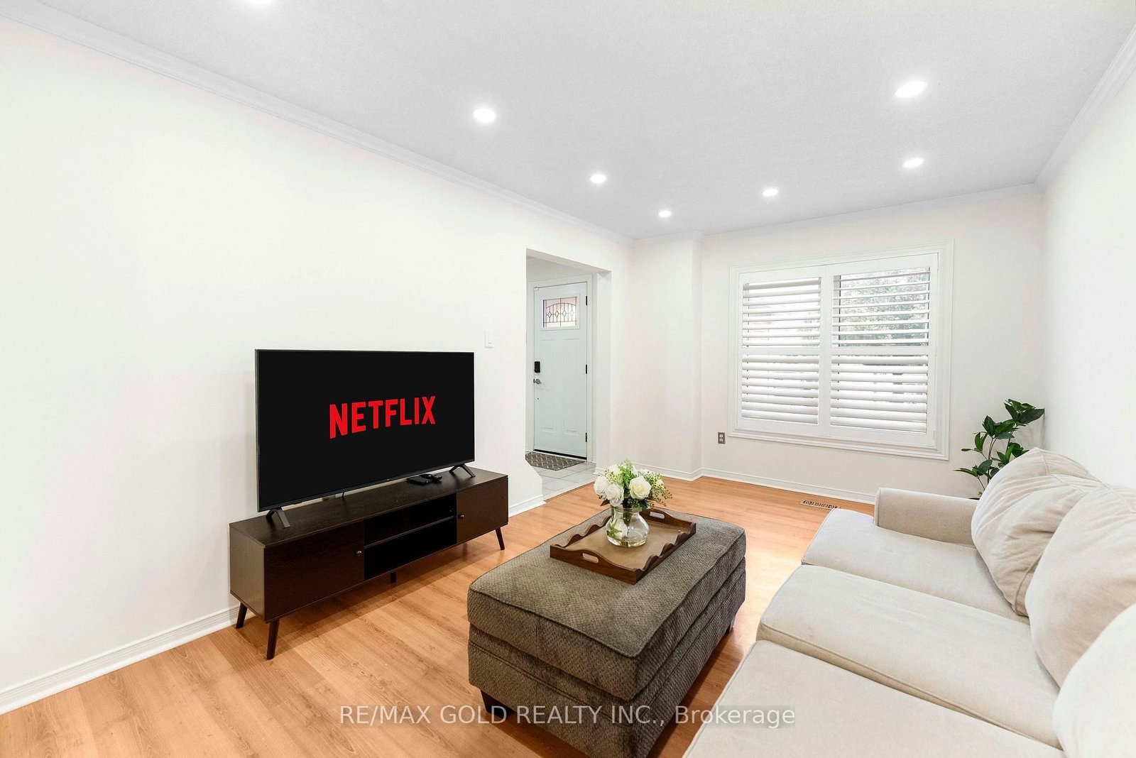 299 Delaney Drive • Ajax, ON photo 9