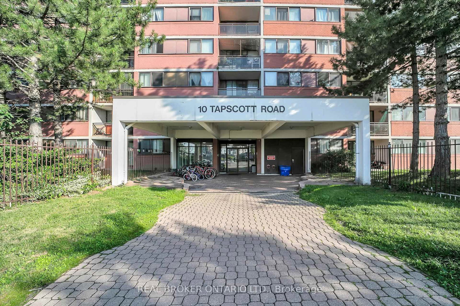 Property at 10 Tapscott