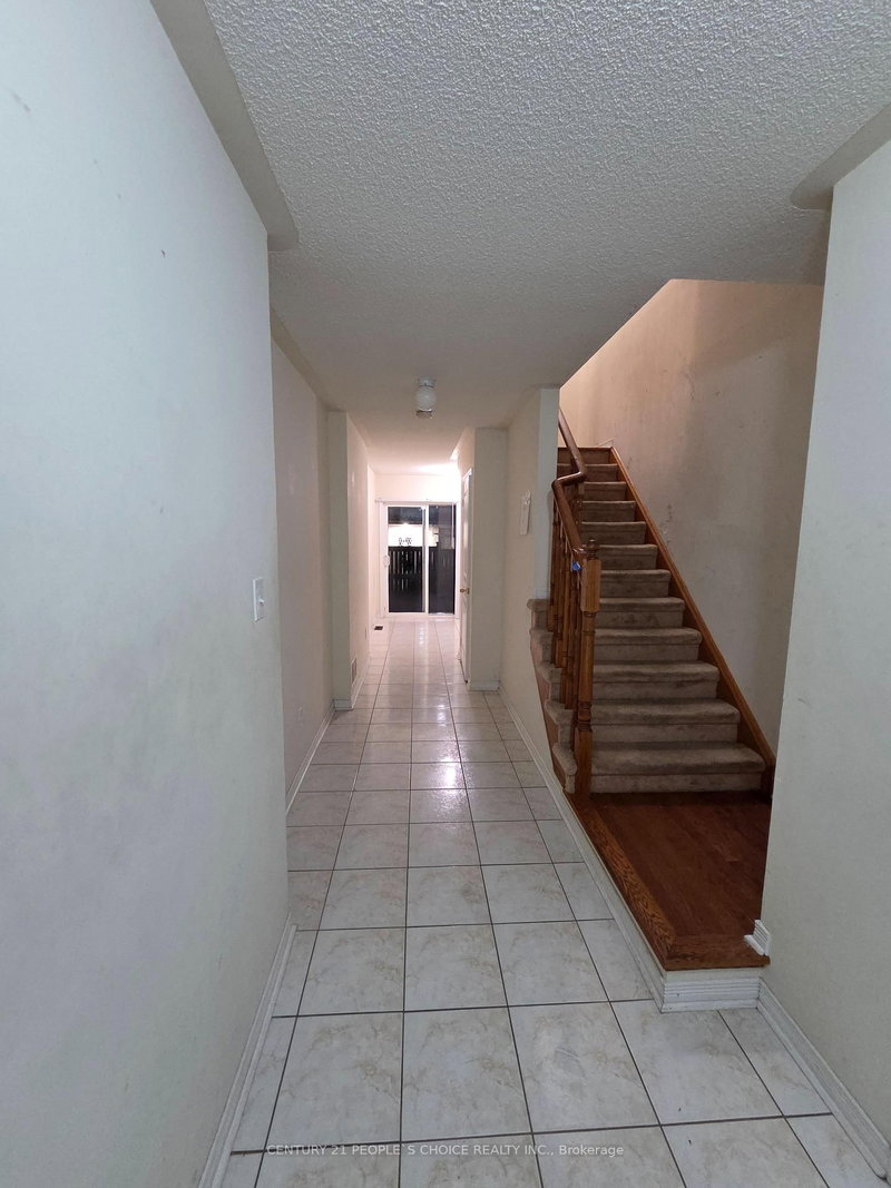 5 Curran Hall Crescent