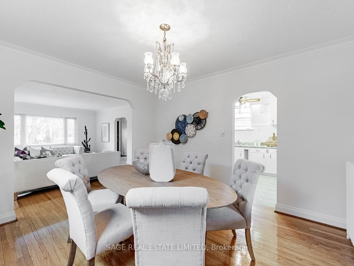 28 Barbara Crescent • Toronto, ON photo 12