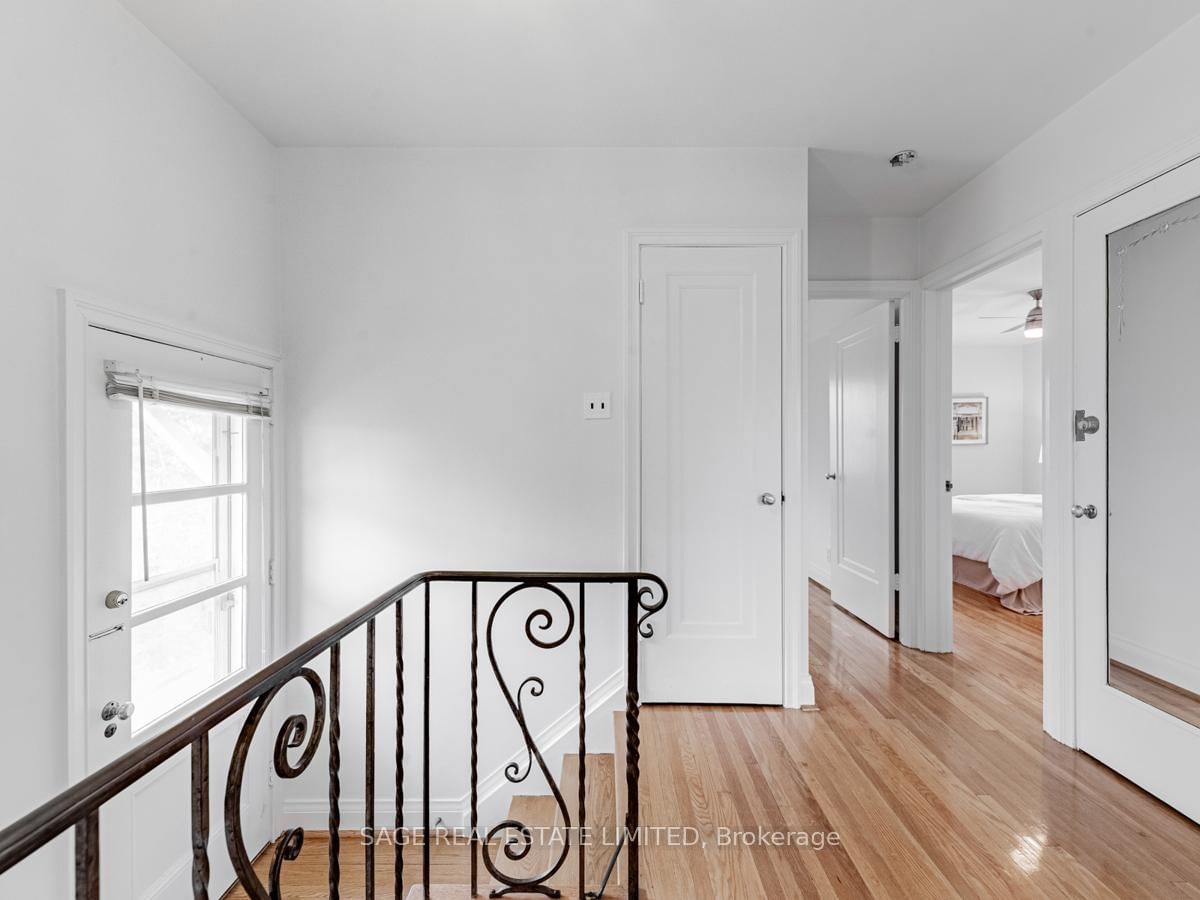 28 Barbara Crescent • Toronto, ON photo 17