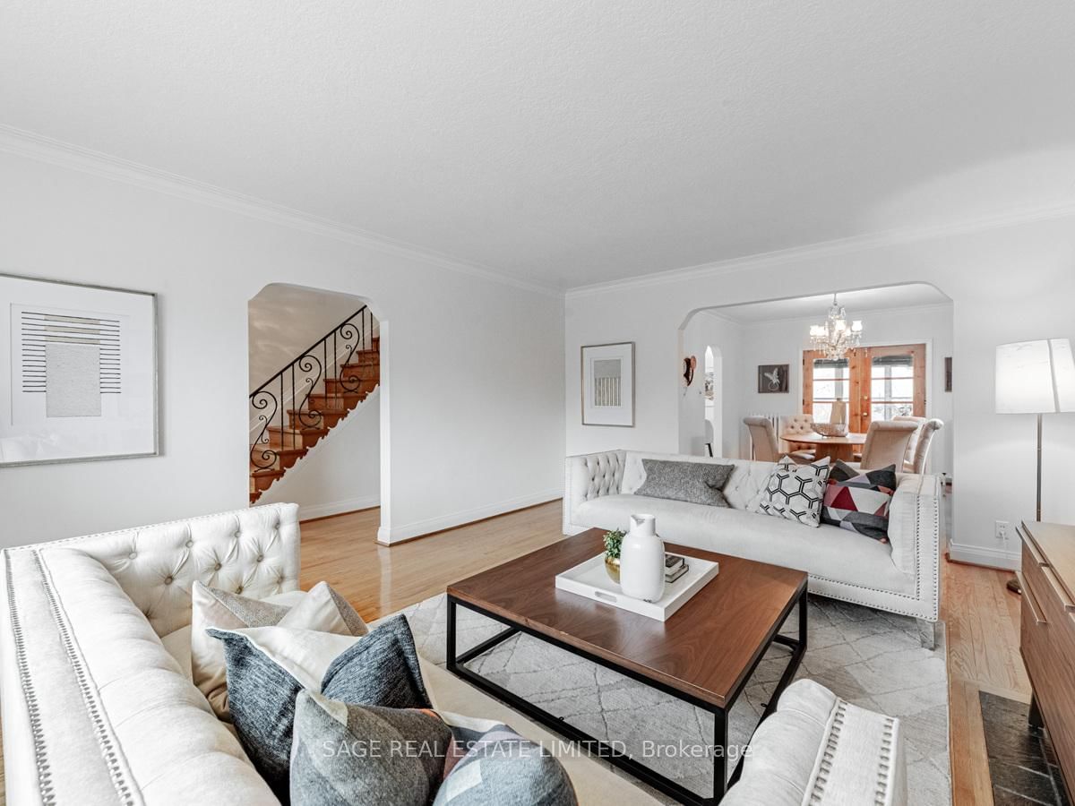 28 Barbara Crescent • Toronto, ON photo 7